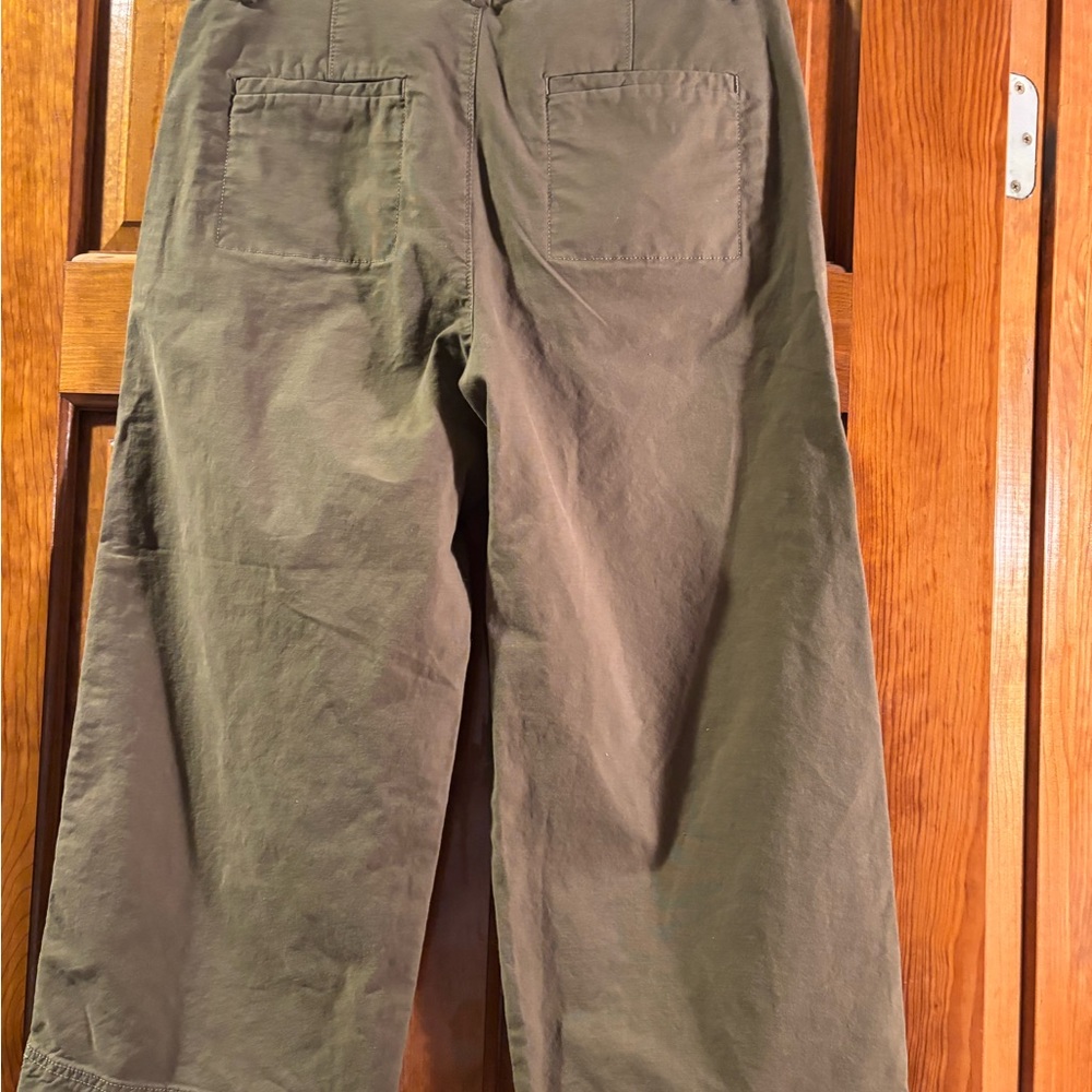 NWT Banana Republic Wide Leg Pants - Olive size 8S 2 front/back pockets - Picture 2 of 6
